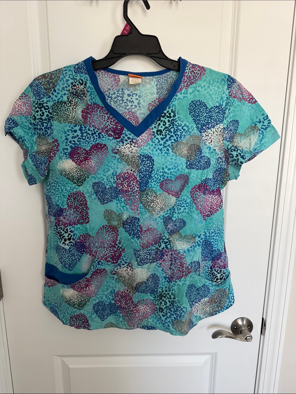 NRG Women’s Teal Heart Print V-Neck Scrub Top